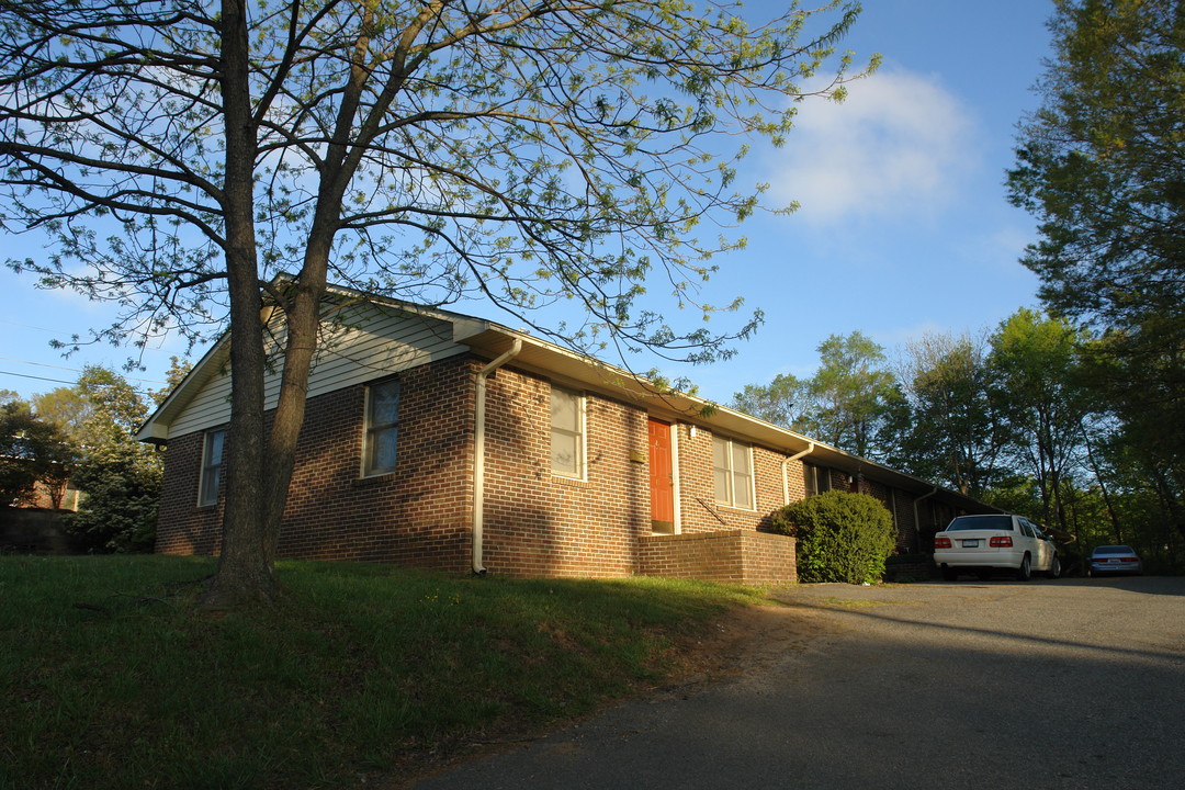 15 Brookwood Ave in Concord, NC - Building Photo