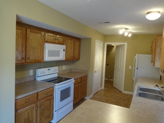 7024 Legacy Dr in Nashville, TN - Building Photo - Building Photo