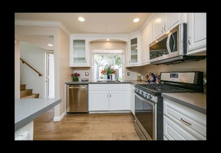 974 Lighthouse Way in Port Hueneme, CA - Building Photo - Building Photo