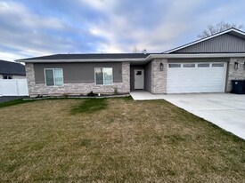 108 Centennial Ct in Kimberly, ID - Building Photo