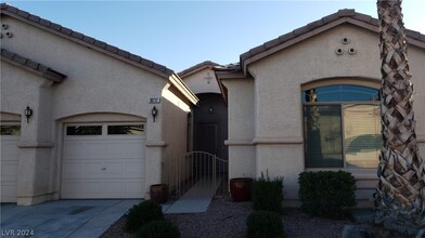 10717 Refectory Ave in Las Vegas, NV - Building Photo - Building Photo