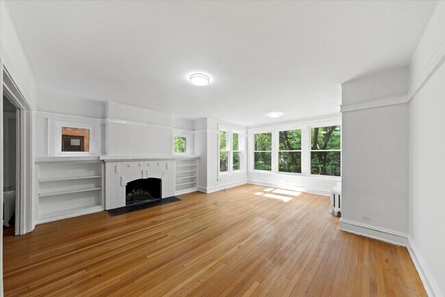 120 Keeney St, Unit 2 in Evanston, IL - Building Photo - Building Photo