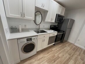 195 Thomas E. Burgin Pkwy in Quincy, MA - Building Photo - Building Photo