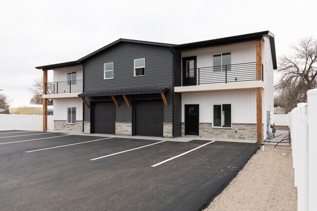 436 W Fir St in Shelley, ID - Building Photo - Building Photo