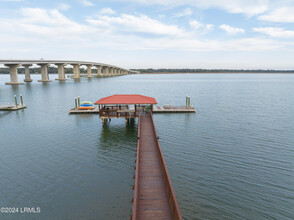 1231 Ladys Island Dr in Port Royal, SC - Building Photo - Building Photo