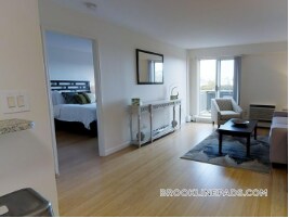 185 Freeman St in Brookline, MA - Foto de edificio - Building Photo