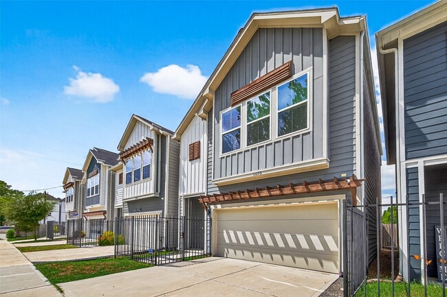 1070 Mansfield St in Houston, TX - Building Photo - Building Photo