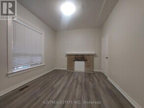 222 Athol St E in Oshawa, ON - Building Photo - Building Photo