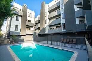 315 South Virgil Ave in Los Angeles, CA - Building Photo