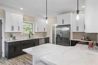 54 Battlebluff Dr in Rossville, GA - Building Photo - Building Photo