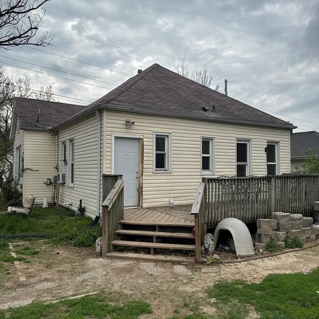 1629 S Rodgers Ave in Alton, IL - Foto de edificio - Building Photo