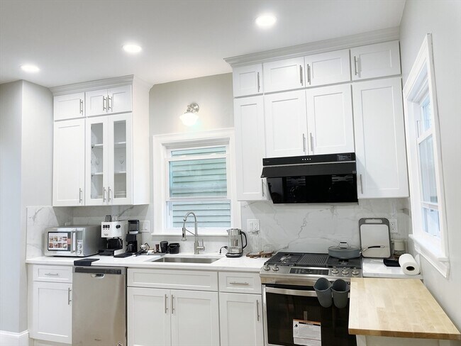 property at 263 Putnam Ave