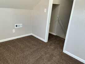 4555 W Fond du Lac Ave in Milwaukee, WI - Building Photo