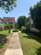 1218 Bronson Ave in Los Angeles, CA - Building Photo - Building Photo