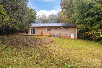 5300 Hickory Ln in Charlotte, NC - Building Photo - Building Photo