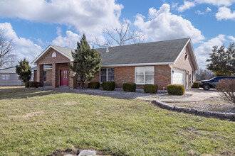 1974 W Pearce Blvd in Wentzville, MO - Building Photo - Building Photo