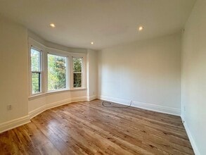 32 Arthur Ave S in Hamilton, ON - Building Photo - Building Photo