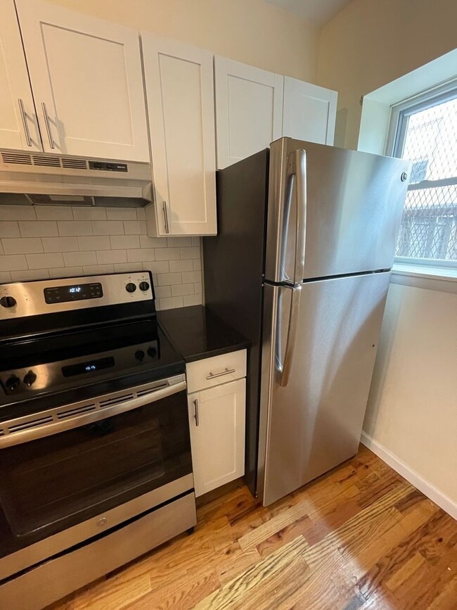 202 Broadway in Newburgh, NY - Building Photo - Building Photo