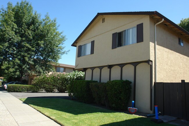1206 Francisco Ave in San Jose, CA - Foto de edificio - Building Photo