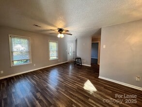 222 Sikeston Ct in Troutman, NC - Building Photo - Building Photo