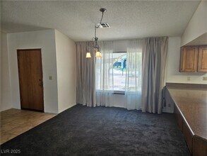 7733 Radcliff St in Las Vegas, NV - Building Photo - Building Photo