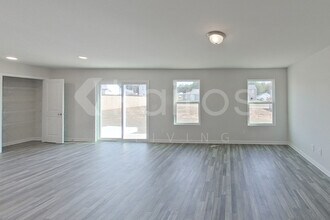 111 Maple Dr in Milner, GA - Building Photo - Building Photo