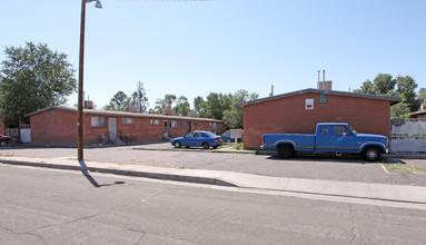 Eastern View Apartments in Albuquerque, NM - Building Photo - Building Photo