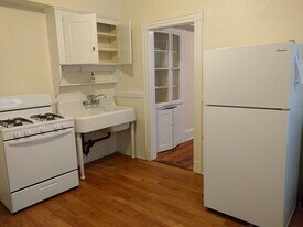 1000 Massachusetts Ave, Unit 44 in Cambridge, MA - Building Photo