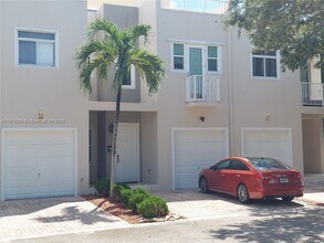1115 N 17th Ave in Hollywood, FL - Building Photo - Building Photo