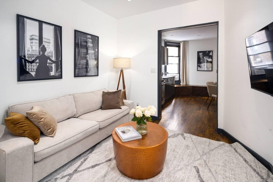 509 E 87th St in New York, NY - Building Photo