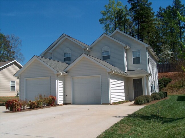 property at 131 Springwood Ln