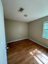 5071 Baker Blvd, Unit D in Baker, LA - Foto de edificio - Building Photo