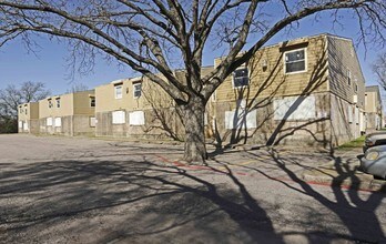 Bonita Gardens Apartments in Dallas, TX - Building Photo - Building Photo