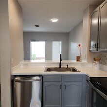 10672 Savannah Wood Ct in Orlando, FL - Foto de edificio - Building Photo