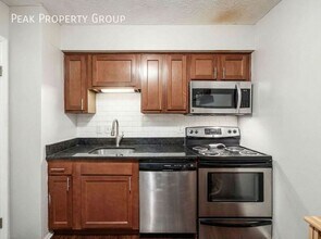 1393-1395 Summit St in Columbus, OH - Building Photo - Building Photo