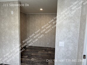 311 Sherwood Dr in New Kensington, PA - Building Photo - Building Photo