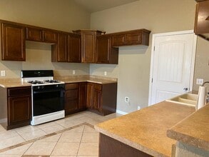6907 Dubuque Ln in Austin, TX - Building Photo - Building Photo