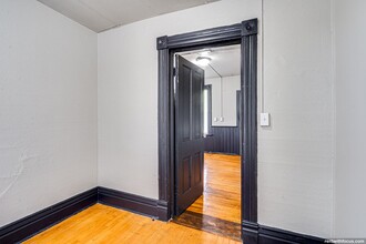 1201 Michigan St in Oshkosh, WI - Foto de edificio - Building Photo