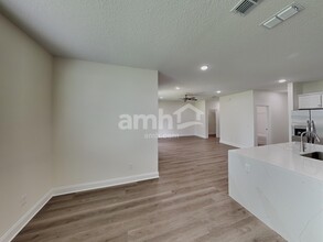 11644 Hillside Dr in Jacksonville, FL - Building Photo - Building Photo