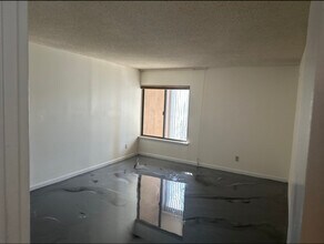 9200 Edwards Way, Unit 1 Bedroom Util Included in Adelphi, MD - Foto de edificio - Building Photo