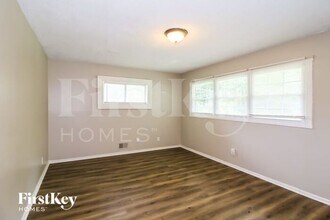 1836 Evans Dr SW in Atlanta, GA - Building Photo - Building Photo