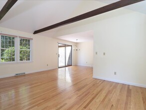 5 Thistle Cir, Unit 33B in Yarmouth Port, MA - Building Photo - Building Photo