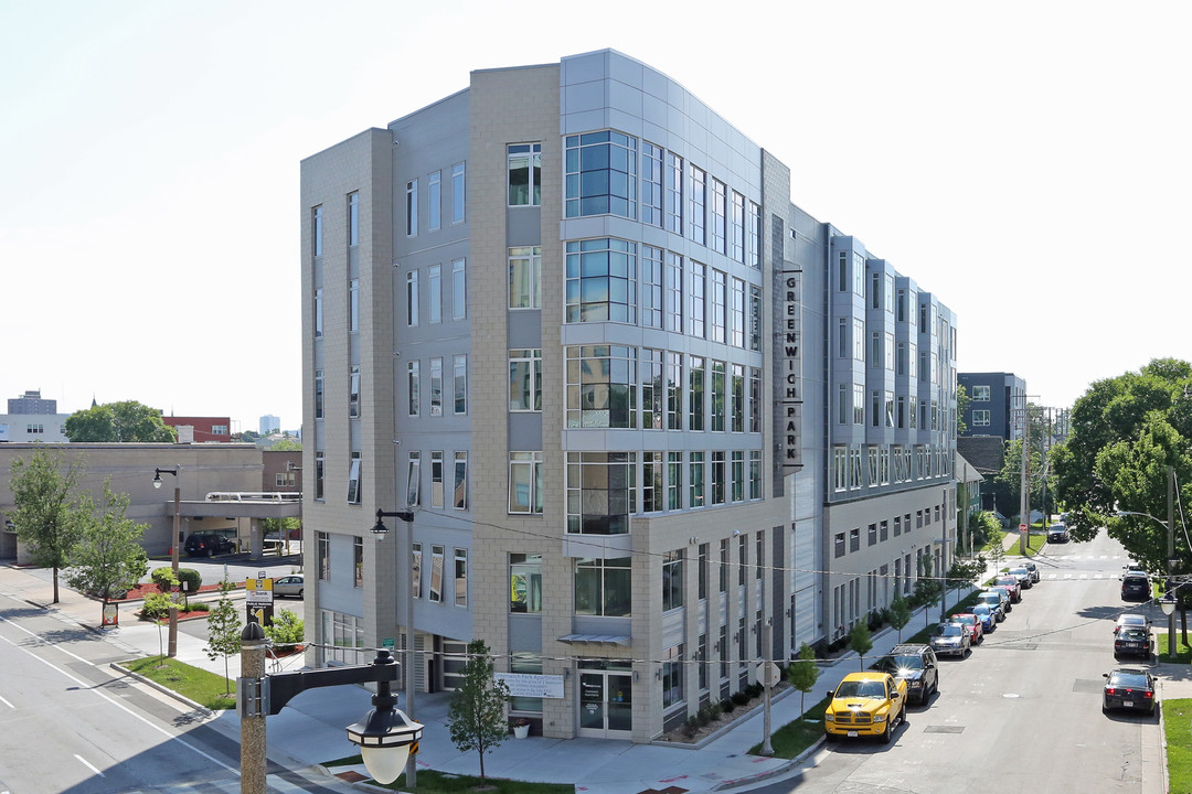 Greenwich Park Apartments in Milwaukee, WI - Building Photo