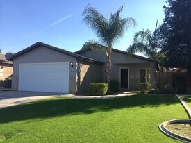 5913 Genoa Dr in Bakersfield, CA - Building Photo