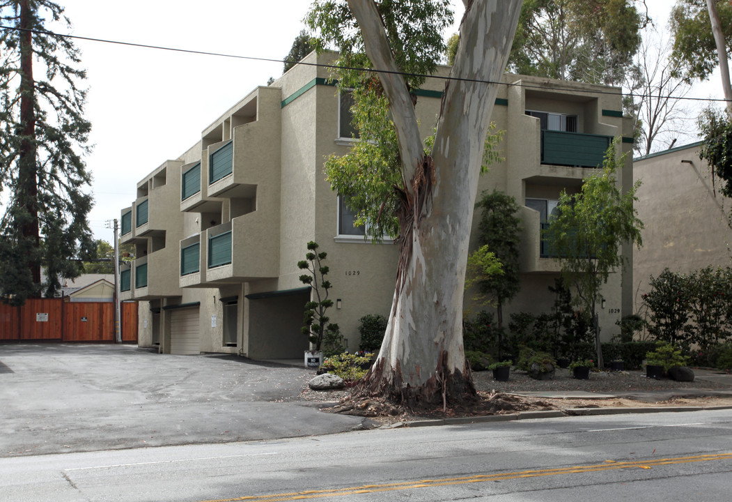 1029 El Camino Real in Burlingame, CA - Building Photo