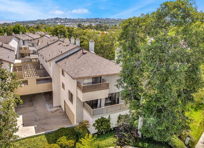 property at 201 Harbor Woods Pl