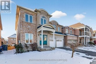 26 Rushworth Dr in Ajax, ON - Building Photo - Building Photo