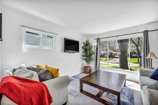 113 Madison Ave, Unit SI ID1496128P in Cuyahoga Falls, OH - Building Photo