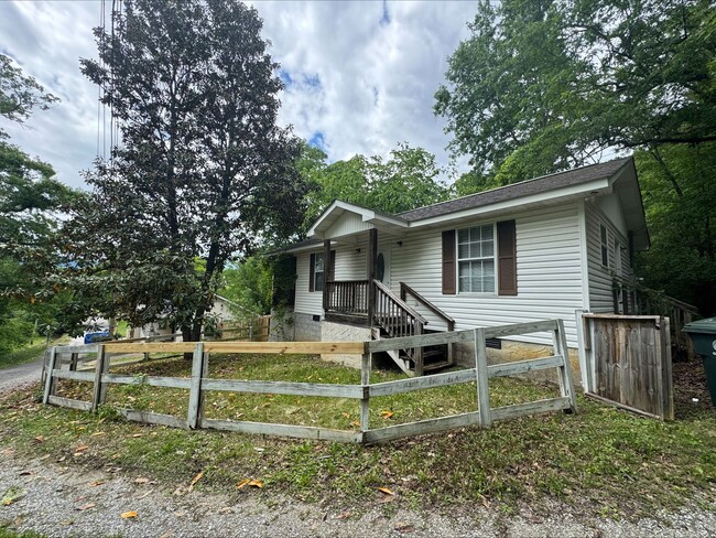 property at 4320 E 44th St Pl
