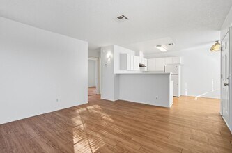 2753 Alicialynn Way in Las Vegas, NV - Building Photo - Building Photo
